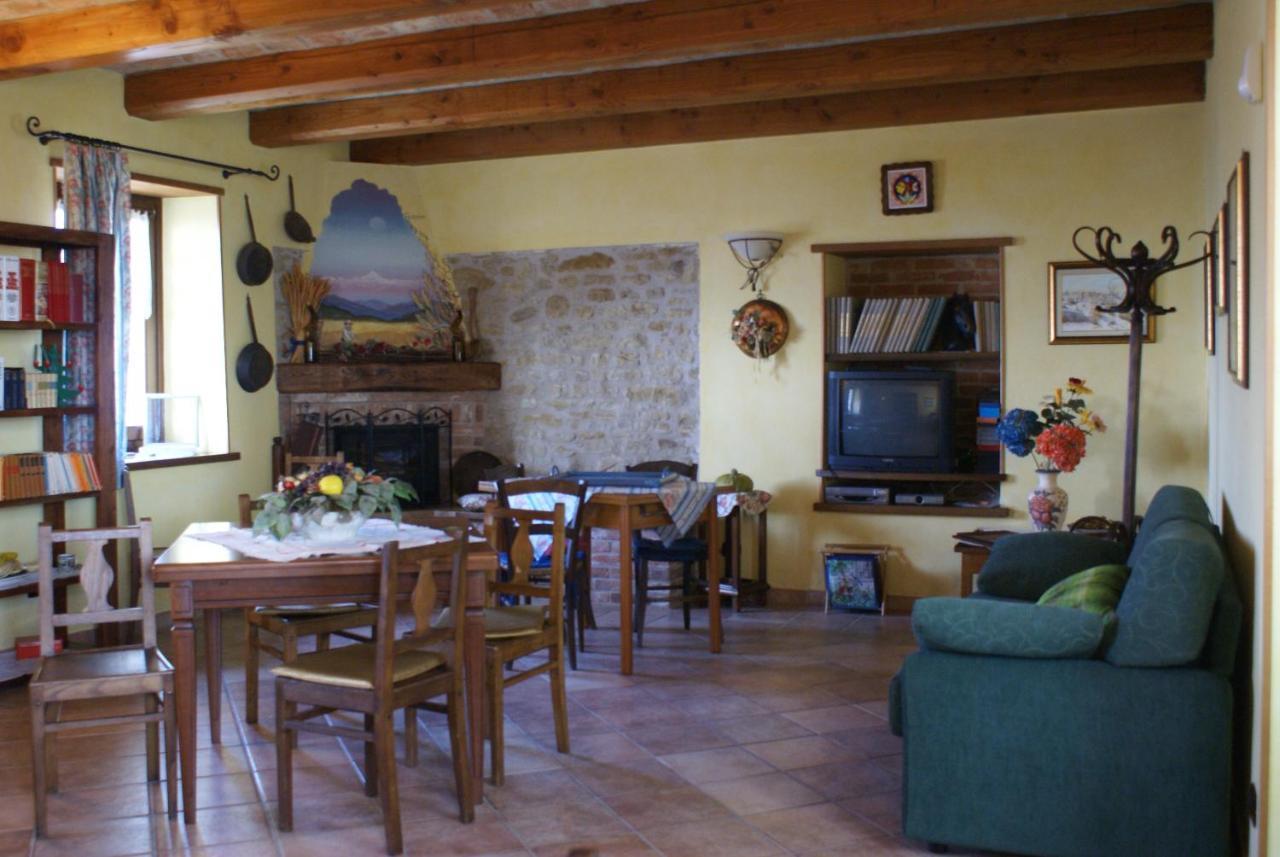 Agriturismo La Cascina Villa Bossolasco Esterno foto